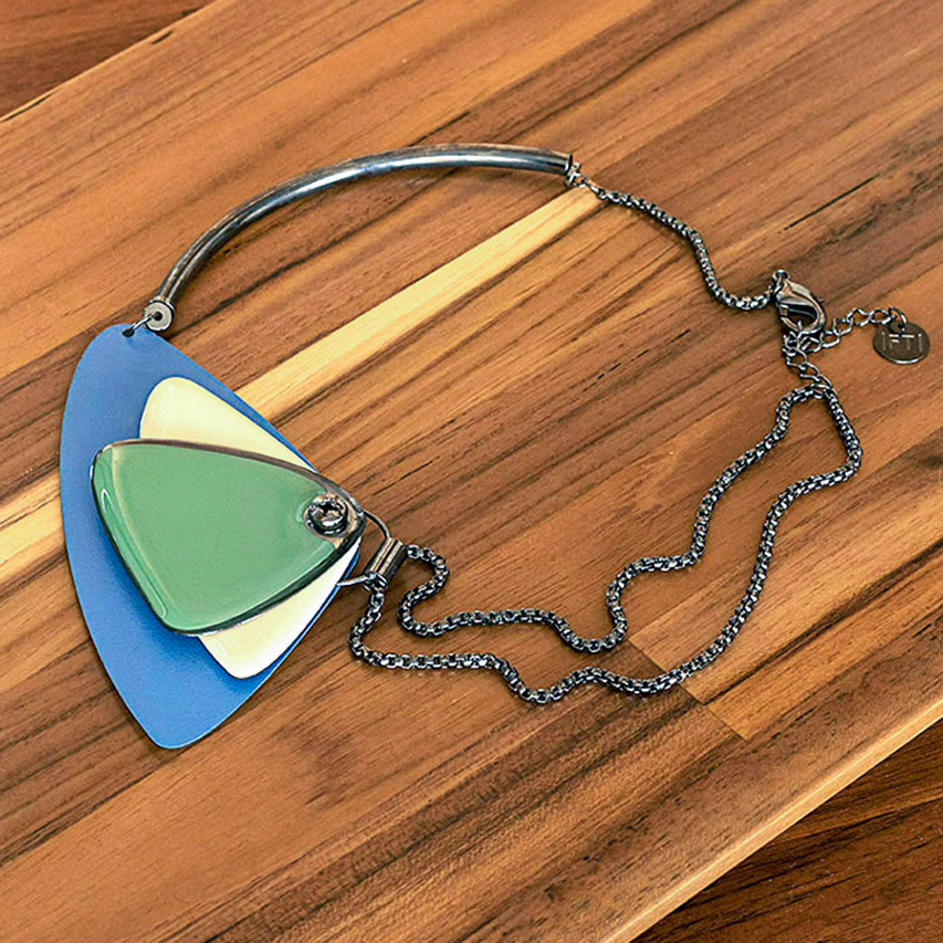 casa pitanga - fernanda torquett - collana ret - azzurro beige verde chiaro 01