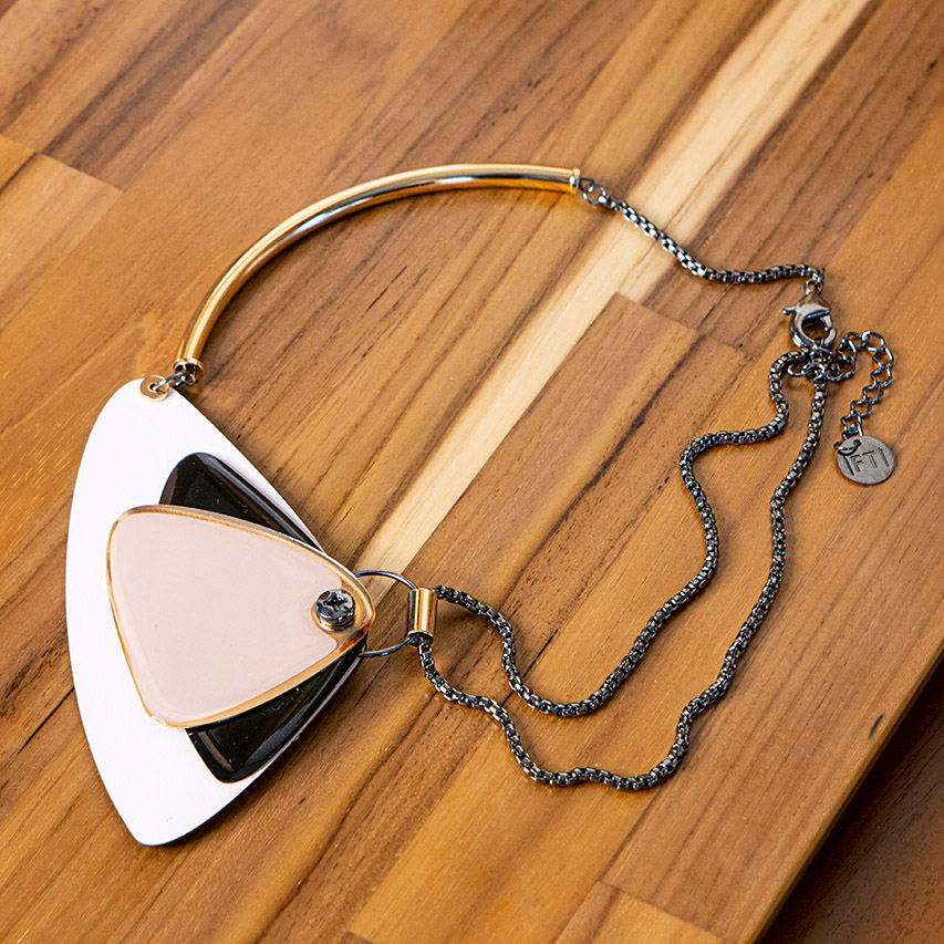 casa pitanga - fernanda torquett - collana ret - toni beige nero 01