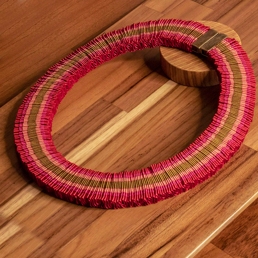 casa pitanga - fita de moca - collana passaros spesso - rosso toni rosa oro 01