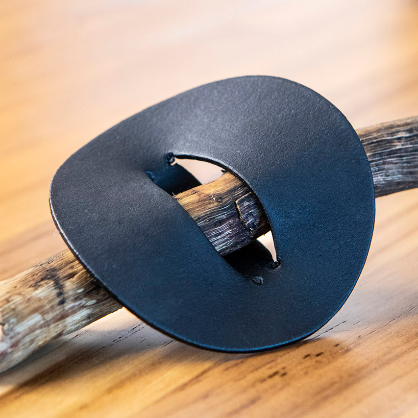 casa pitanga - flavia amadeu - anello concha - nero 01