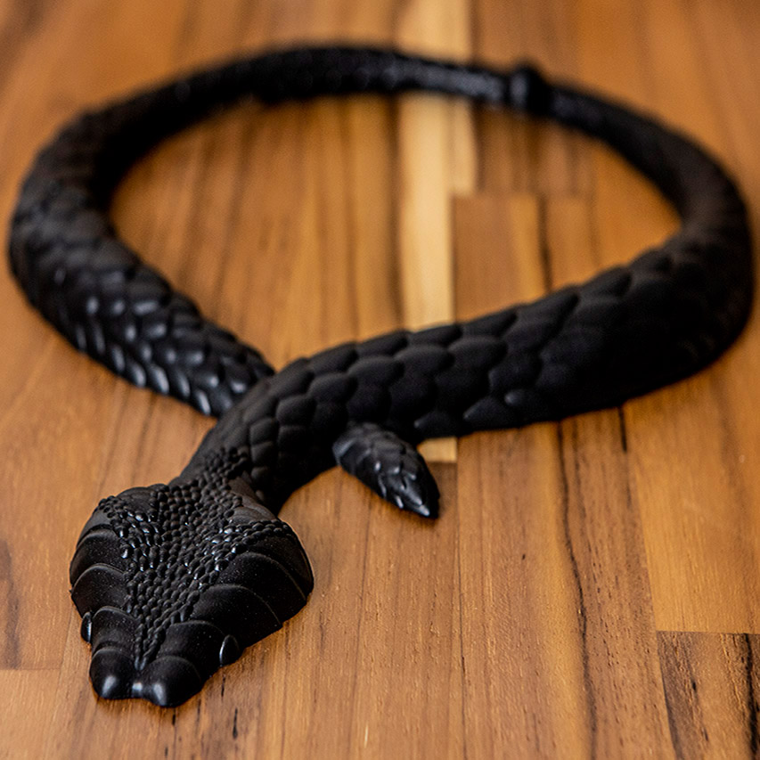 casa pitanga - mariah rovery flex jewel - collana serpente - nero 01