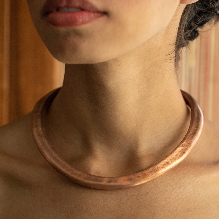casa pitanga - Luisa Amaral - Lah Joias - Collana Choker Origem (martellato) - 2