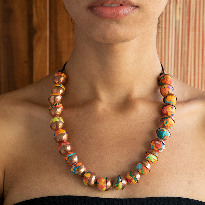 casa pitanga - atitocou - collana Mundi - colorato (toni accesi) 2