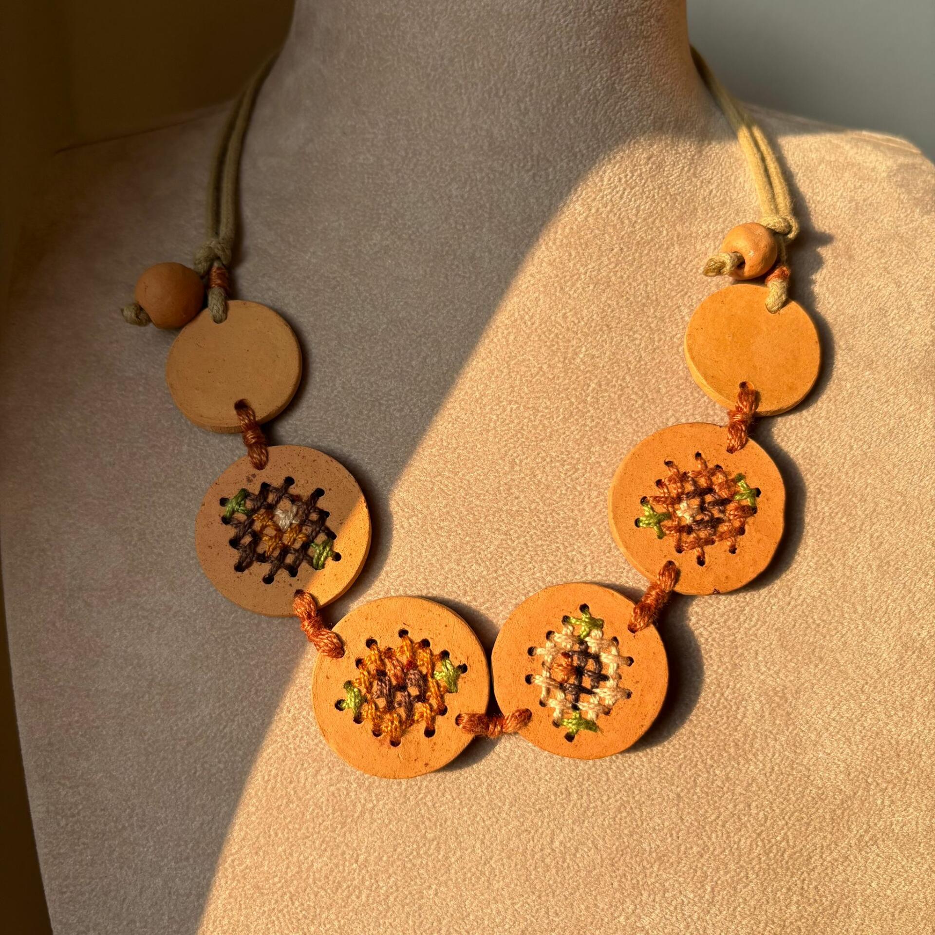 Flores do Campo Necklace