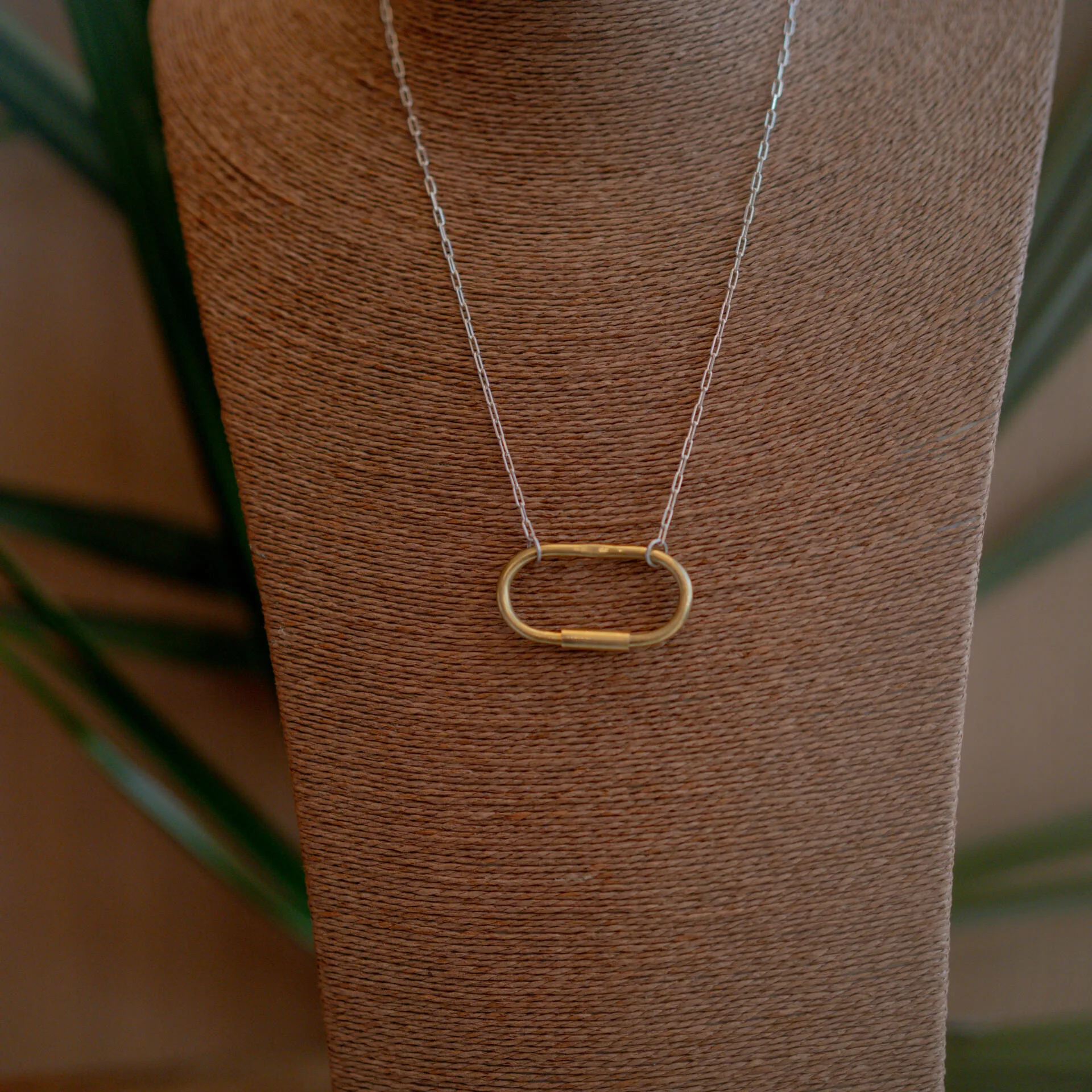 Catena in argento con moschettone in ottone