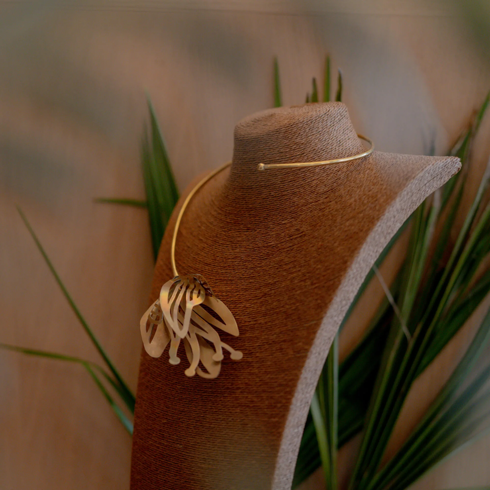 Collana Cáspia